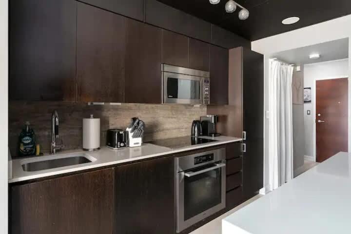 2Br Condo By Cn Tower & Waterfront Free Parking Toronto Exterior foto